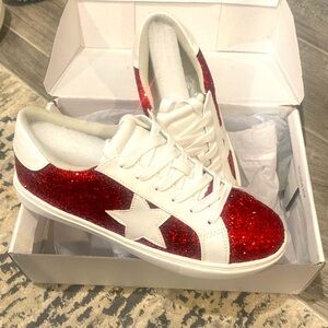 Party red glitter star sneaker size 9